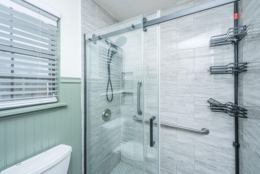 Image 27 of property listing at 1221 Jeanna Street, Summerville, SC 29486