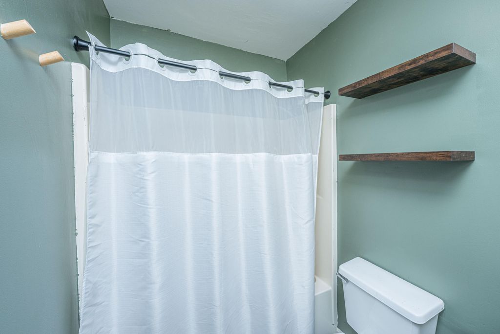 Image 33 of property listing at 1221 Jeanna Street, Summerville, SC 29486