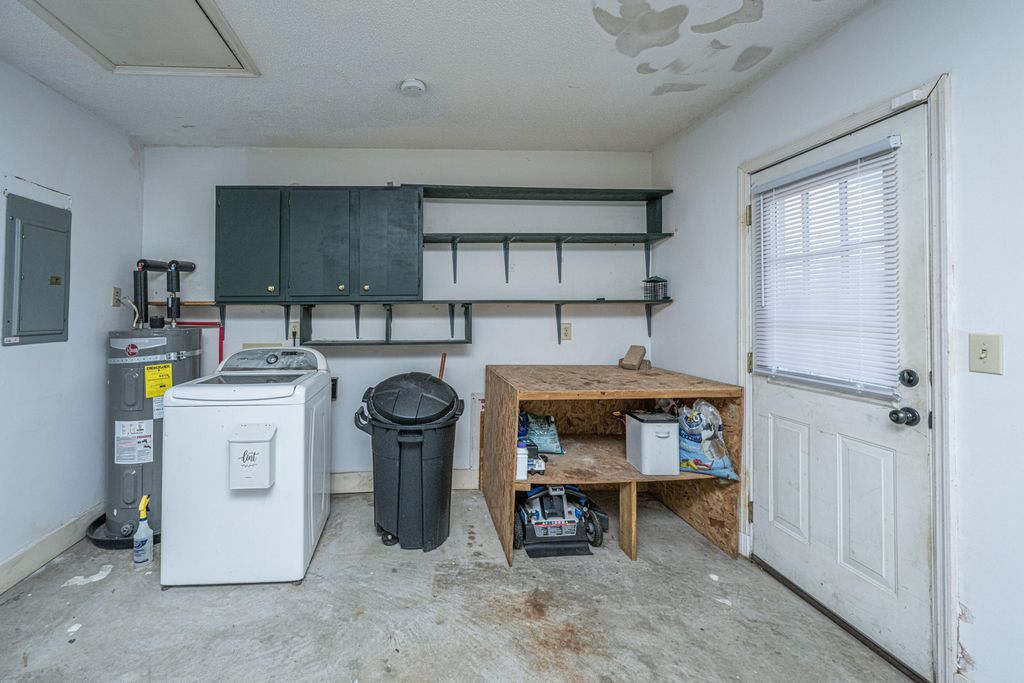 Image 38 of property listing at 1221 Jeanna Street, Summerville, SC 29486