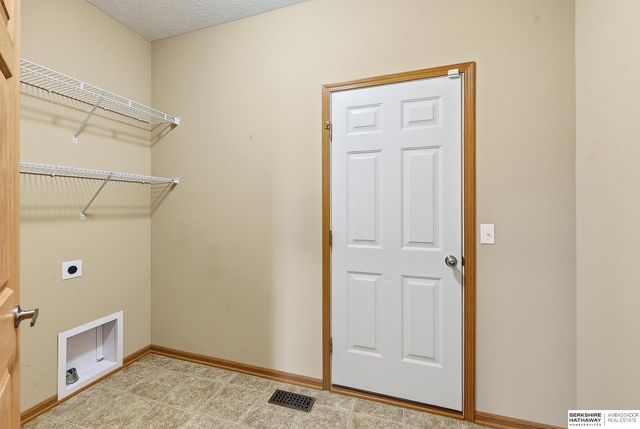 4203 N 176th Street, Omaha, NE 68116