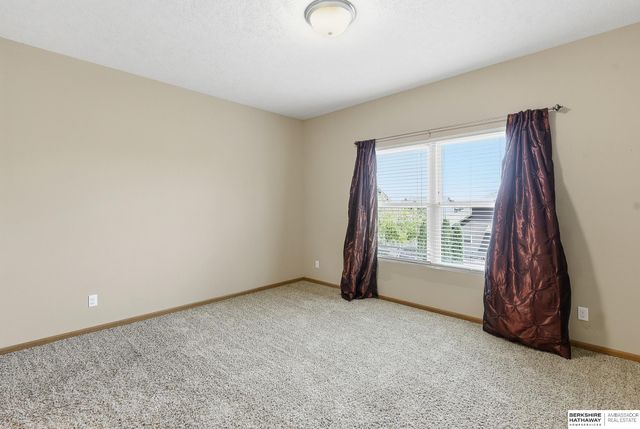 4203 N 176th Street, Omaha, NE 68116