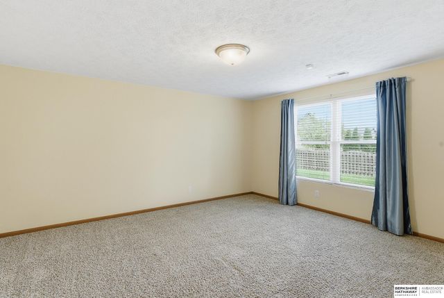 4203 N 176th Street, Omaha, NE 68116