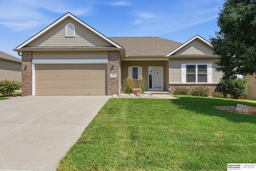4203 N 176th Street, Omaha, NE 68116