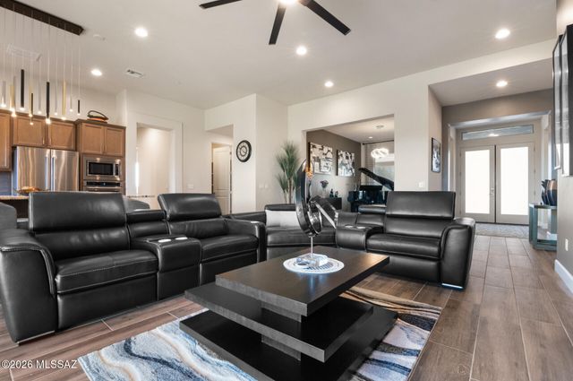 8882 E Placita Rio De Vidrio, Tucson, AZ 85749