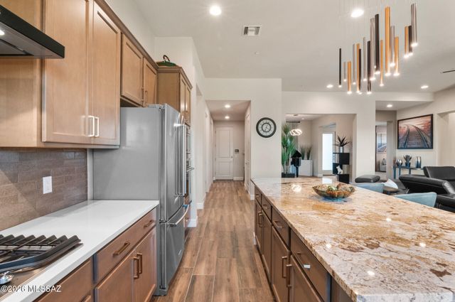 8882 E Placita Rio De Vidrio, Tucson, AZ 85749