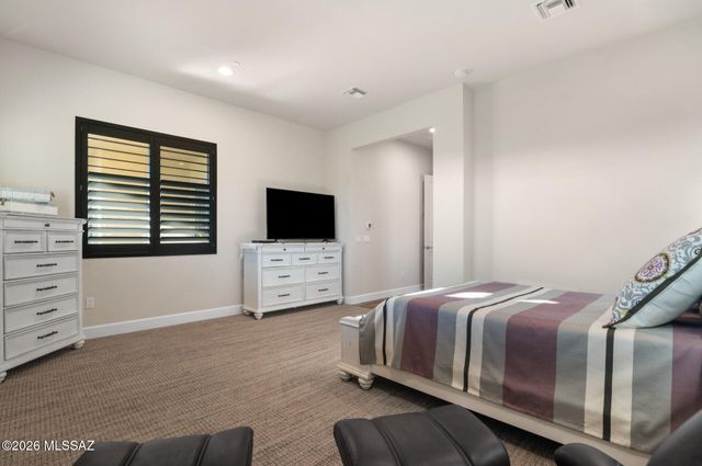 8882 E Placita Rio De Vidrio, Tucson, AZ 85749