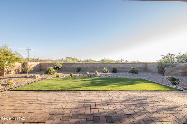 8882 E Placita Rio De Vidrio, Tucson, AZ 85749
