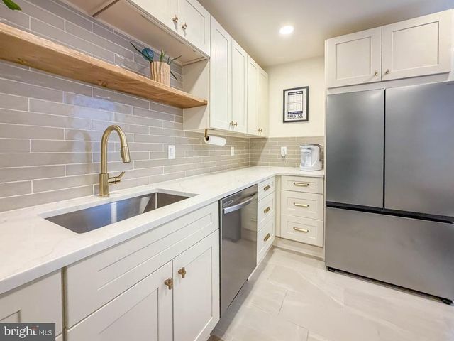 213 NEW BROOK ST, Bristol, PA 19007