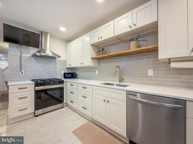 213 NEW BROOK ST, Bristol, PA 19007