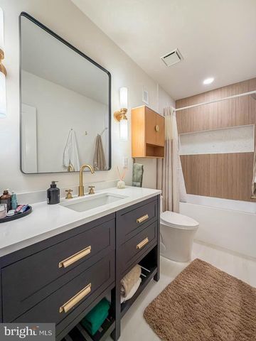 213 NEW BROOK ST, Bristol, PA 19007