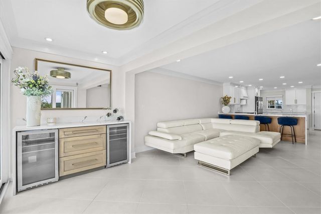 865 S GULFVIEW BOULEVARD 106, Clearwater Beach, FL 33767