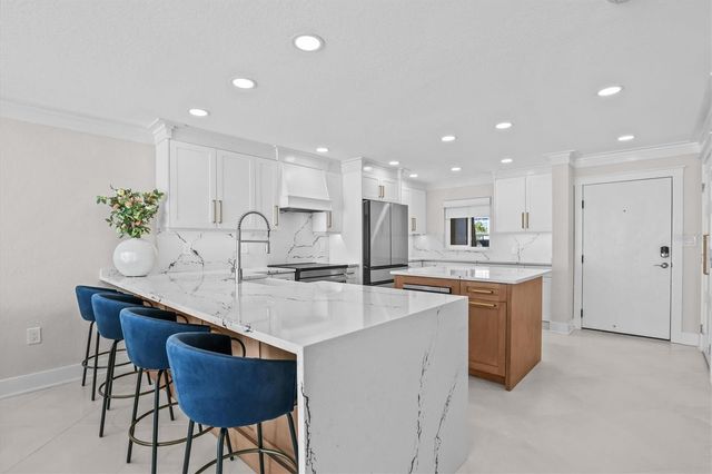 865 S GULFVIEW BOULEVARD 106, Clearwater Beach, FL 33767