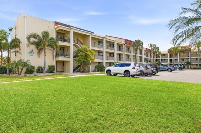 865 S GULFVIEW BOULEVARD 106, Clearwater Beach, FL 33767