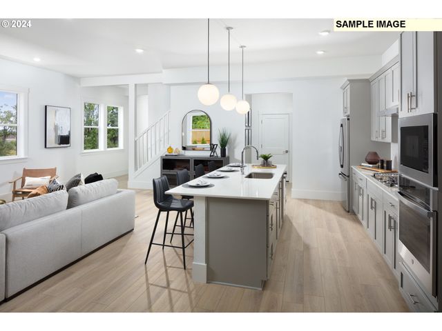 17755 Sw Maiden Ct, Beaverton, OR 97007