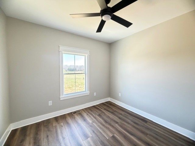 8246 AEDC RD, Estill Springs, TN 37330