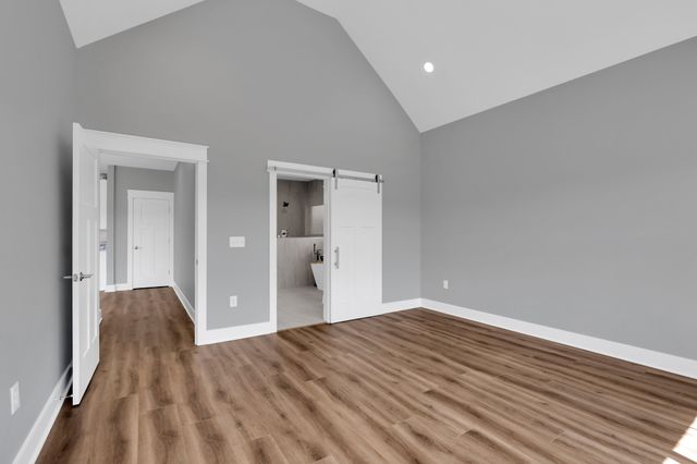 8246 AEDC RD, Estill Springs, TN 37330