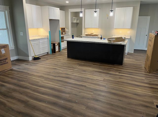 8246 AEDC RD, Estill Springs, TN 37330