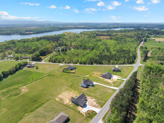 8246 AEDC RD, Estill Springs, TN 37330