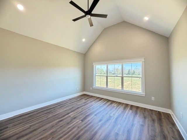 8246 AEDC RD, Estill Springs, TN 37330