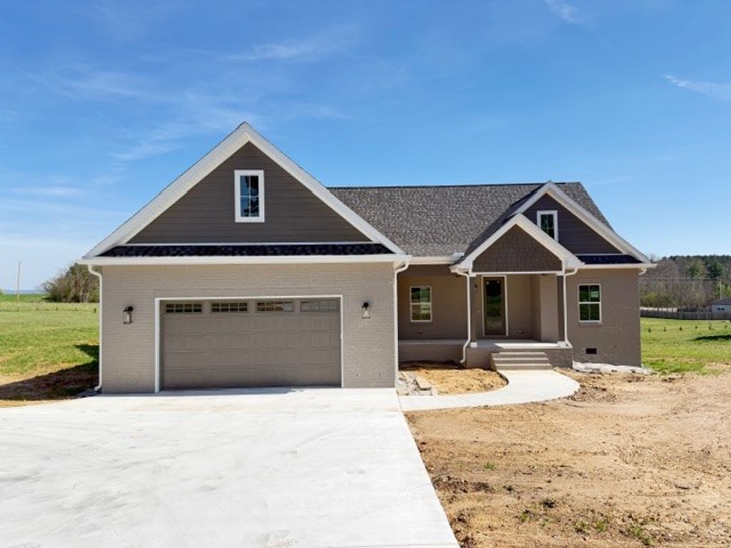 8246 AEDC RD, Estill Springs, TN 37330