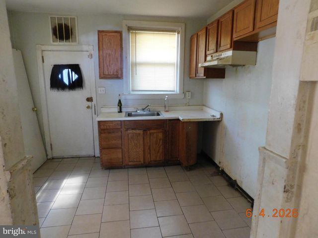 255 WIDENER ST, Philadelphia, PA 19120