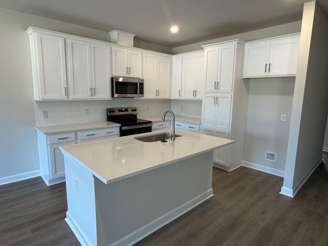 5051 Blackberry Lane Lane, Ravenel, SC 29470