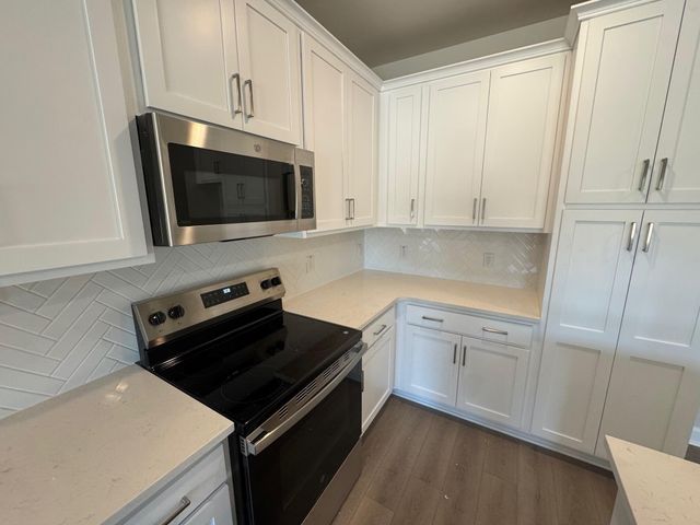 5051 Blackberry Lane Lane, Ravenel, SC 29470