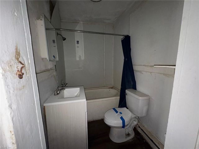 246 Pinner ST, Suffolk, VA 23434