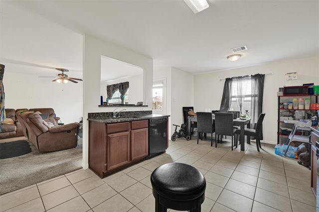 106 Mojave Lane, La Marque, TX 77568