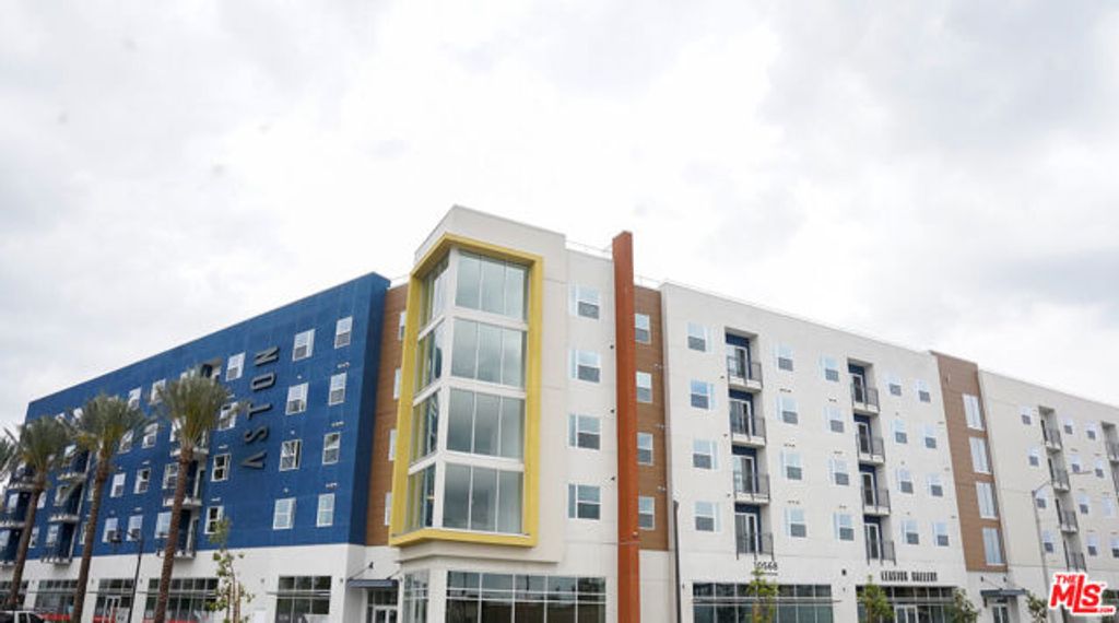 10568 Promenade Gateway 211, El Monte, CA 91731