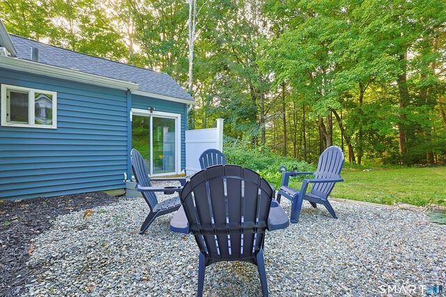 29 Middle Turnpike, Mansfield, CT 06251