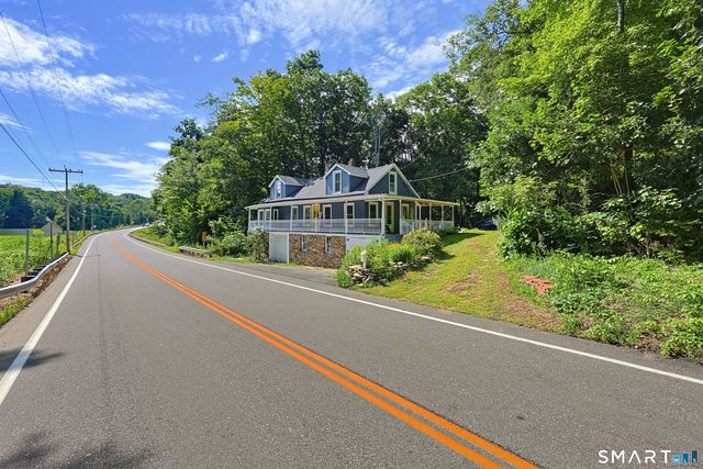 29 Middle Turnpike, Mansfield, CT 06251