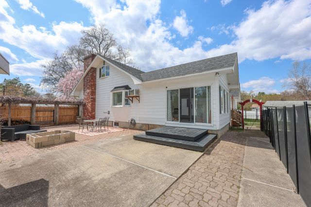 815 Goffstown Road, Manchester, NH 03102