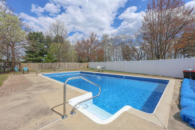 815 Goffstown Road, Manchester, NH 03102