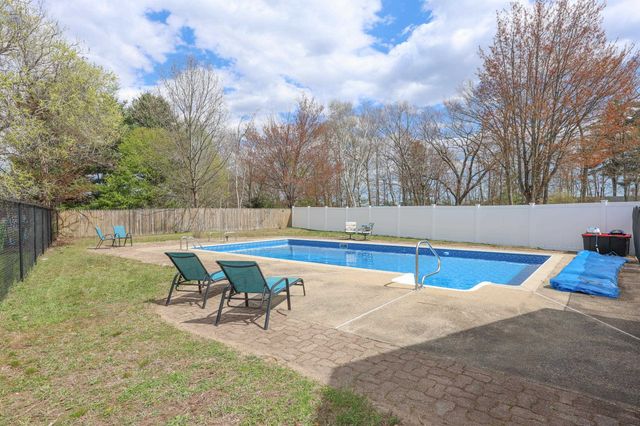 815 Goffstown Road, Manchester, NH 03102