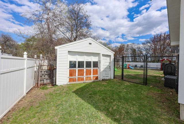 815 Goffstown Road, Manchester, NH 03102
