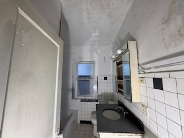 11341 S Eggleston Avenue, Chicago, IL 60628