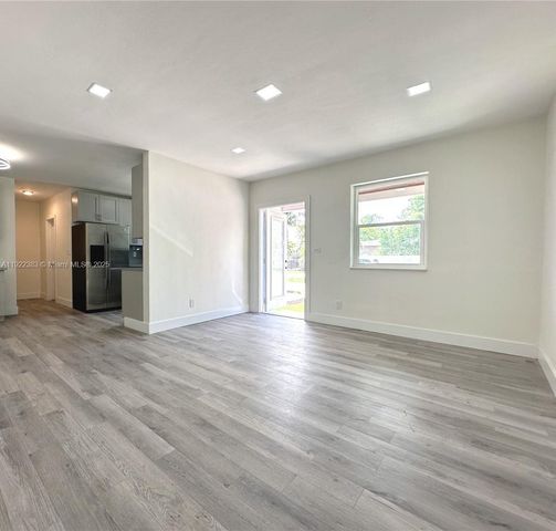 2115 NW 185th St A, Miami Gardens, FL 33056