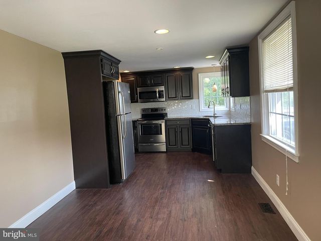 2025 S LINCOLN AVE, Lebanon, PA 17042