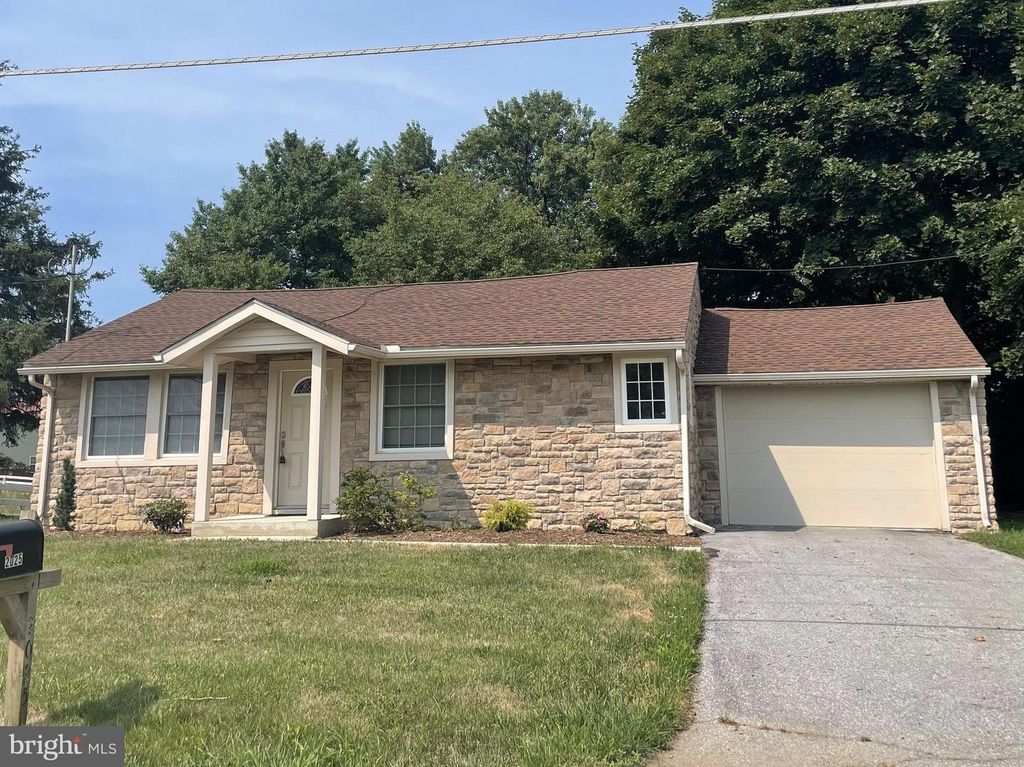 2025 S LINCOLN AVE, Lebanon, PA 17042