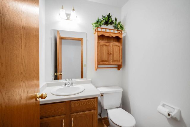 2734 Field DRIVE, Waukesha, WI 53188