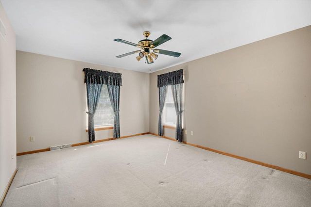 2734 Field DRIVE, Waukesha, WI 53188