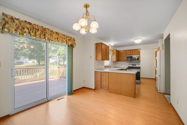 2734 Field DRIVE, Waukesha, WI 53188