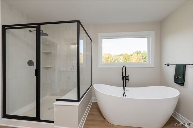 160 Sandywood Circle, Grand Island, NY 14072