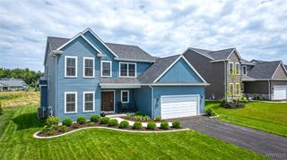160 Sandywood Circle, Grand Island, NY 14072
