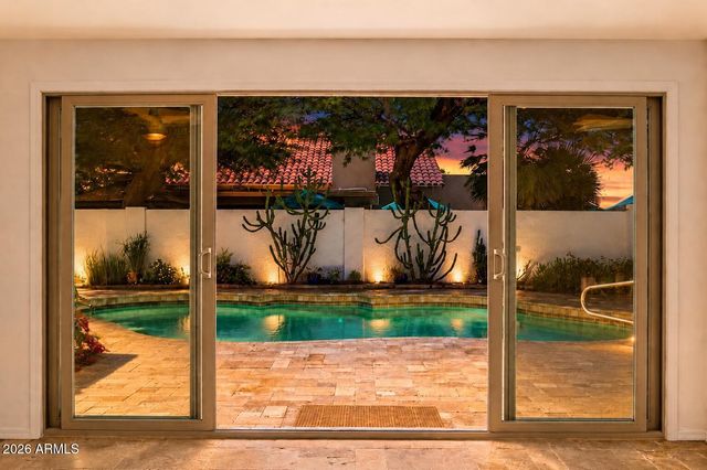 7337 E ECHO Lane, Scottsdale, AZ 85258