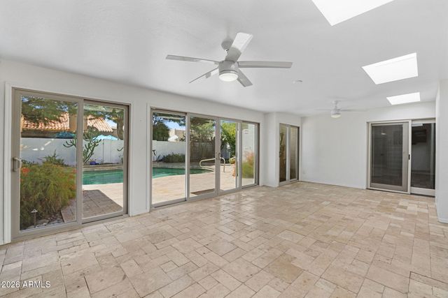 7337 E ECHO Lane, Scottsdale, AZ 85258