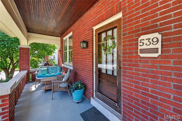 539 Monroe Street, St Charles, MO 63301