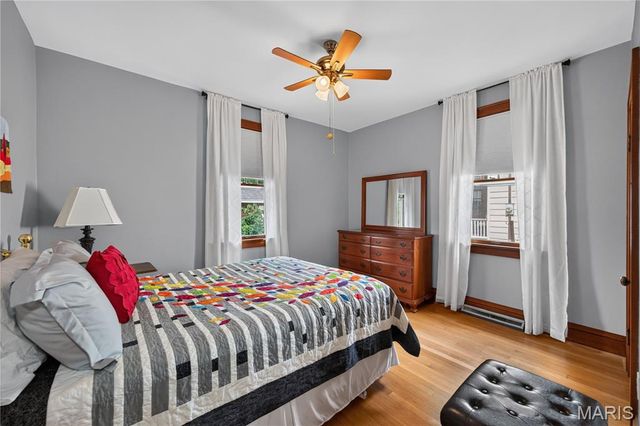 539 Monroe Street, St Charles, MO 63301