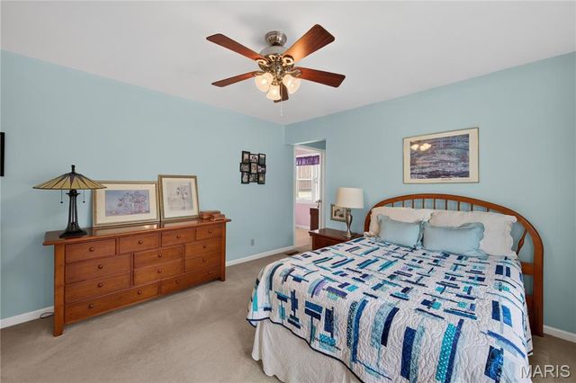539 Monroe Street, St Charles, MO 63301